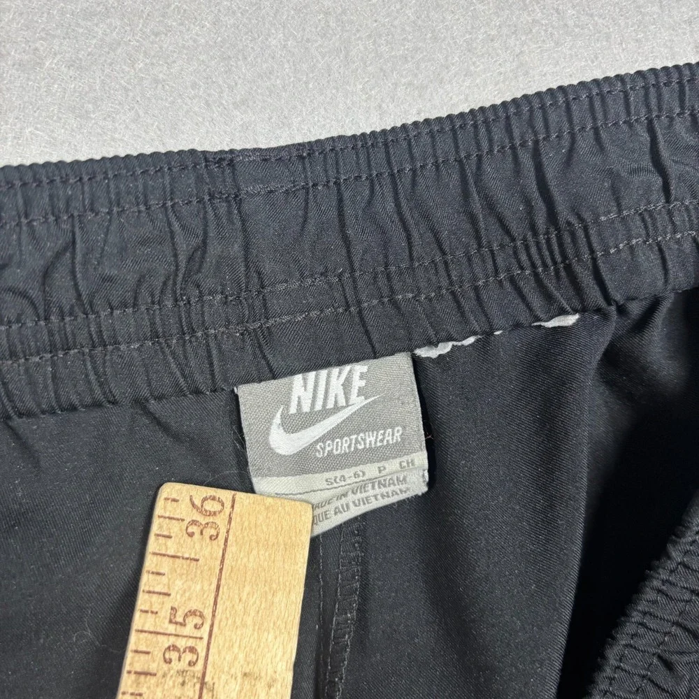 Nike Sportswear Womens Athletic Shorts Size Small Black White Striped 4.5